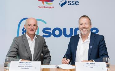 Picture of mathieu soulas vice president new mobilit for total and Neil Kirkby managing director of entreprise SSE